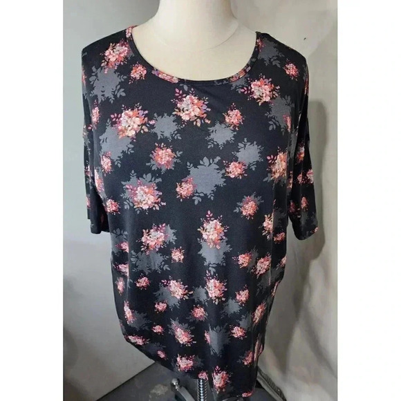 LULAROE IRMA PLUS SIZE 2XL BLACK WITH FLORAL - Picture 1 of 4